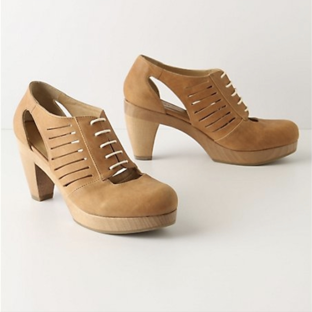 Coclico wooden healed lace up shoes